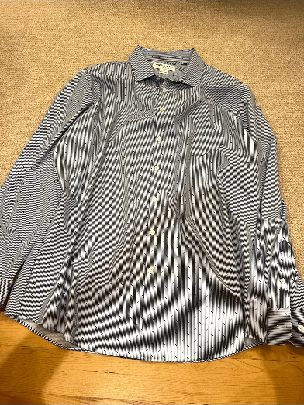 Mizzen+Main Light Blue Micro-Print Dress Shirt
Size: XXL